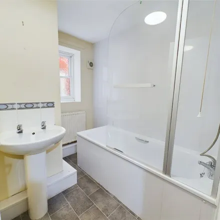 Image 1 - King Charles Court, Bath Road, Worcester, WR5 3HF, United Kingdom - Apartment for rent