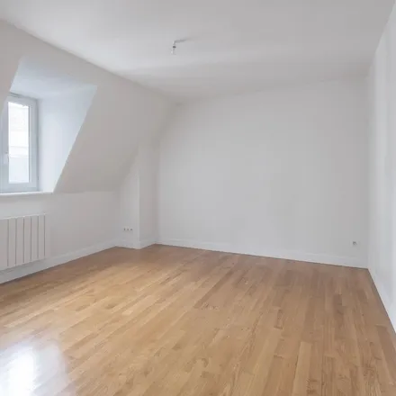 Rent this 3 bed apartment on 66 Boulevard Pereire in 75017 Paris, France