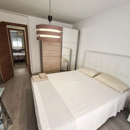 Rent this 1 bed apartment on Carrer de Peris Mencheta in 23, 46020 Valencia