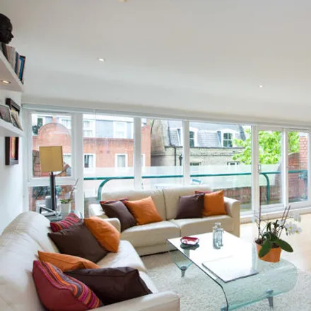 Rent this 2 bed room on 3 Abbey Gardens in London, NW8 9AR