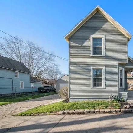 Buy this 3 bed house on 1175 2nd Street Northwest in Grand Rapids, MI 49504