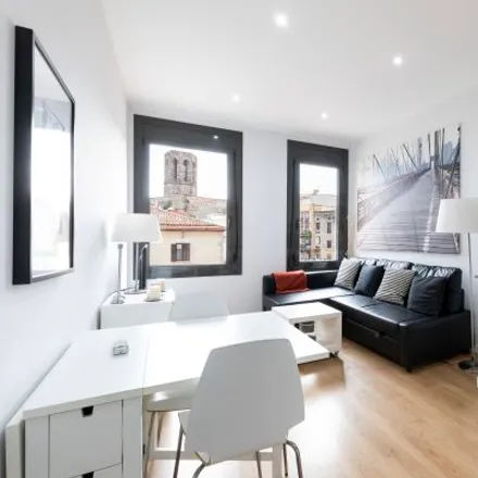 Rent this 2 bed apartment on Galeries Maldà in Carrer de la Portaferrissa, 22