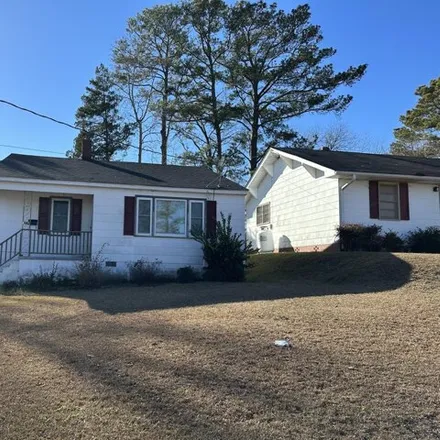 Buy this 3 bed house on 906 North King Street in Windsor, NC 27983