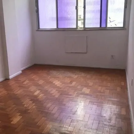 Buy this 3 bed apartment on Caminho do Canto do Rio in São Francisco, Niterói - RJ