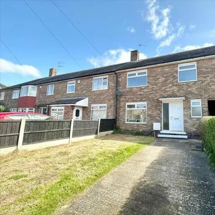 Rent this 3 bed townhouse on 9 Peacock Crescent in Nottingham, NG11 8EP