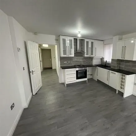 Image 3 - 61 Withington Road, Manchester, M16 7EX, United Kingdom - Apartment for sale