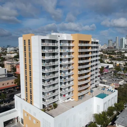 Image 6 - 900 Southwest 8th Street, Latin Quarter, Miami, FL 33130, USA - Apartment for rent