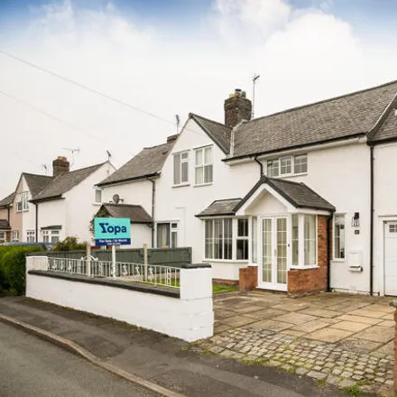 Image 1 - Ffordd Estyn, Rhosrobin, LL11 2ST, United Kingdom - Duplex for sale