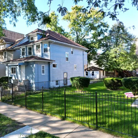 Image 1 - 28 North Lockwood Avenue, Chicago, IL 60644, USA - House for sale