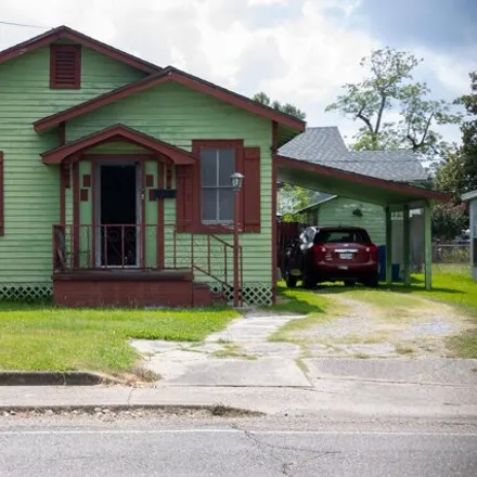 Buy this 2 bed house on 781 South Union Street in Opelousas, LA 70570