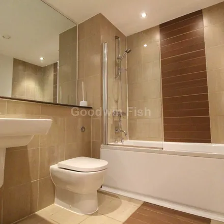 Image 3 - 2 Hornbeam Way, Manchester, M4 4AY, United Kingdom - Apartment for rent