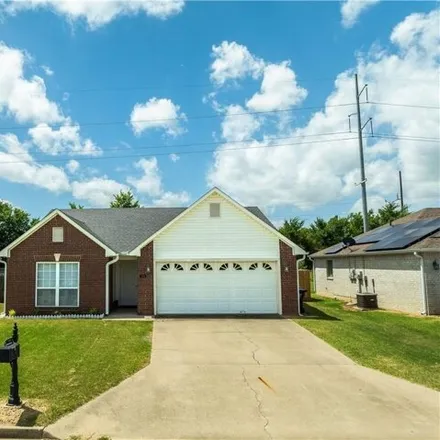 Buy this 3 bed house on 7704 Huntington Way in Fort Smith, Arkansas