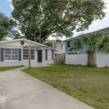 Buy this 3 bed townhouse on 3215 West De Leon Street in Aberdeen on Glen, Tampa