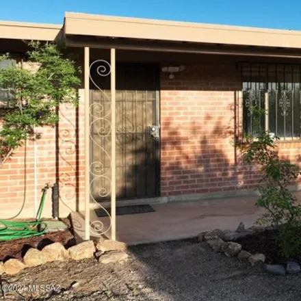 Image 2 - 3341 North Vine Avenue, Tucson, AZ 85719, USA - House for sale