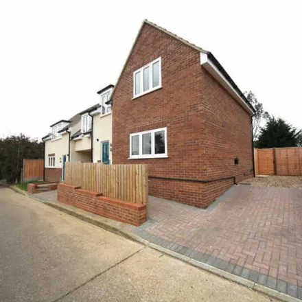 Buy this 3 bed duplex on Wadnall Way in Knebworth, SG3 6DU