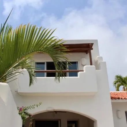 Buy this 4 bed house on Calle Clíper in Lomas del Marqués, 39300 Acapulco
