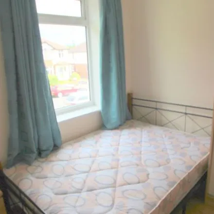 Rent this 5 bed duplex on 46 St Anne's Road in Leeds, LS6 3NY