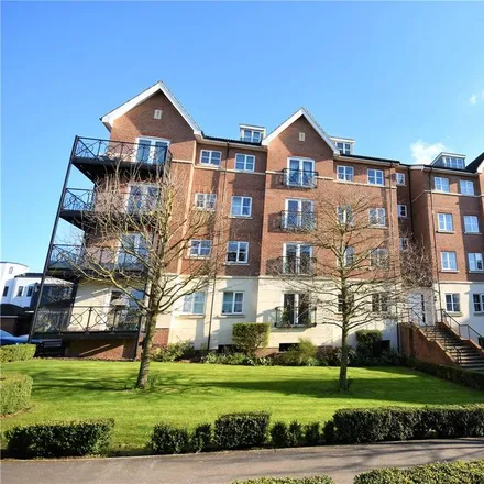 Rent this 2 bed apartment on Viridian Square in Aylesbury, HP21 7FX