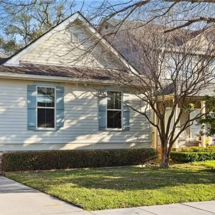 Buy this 3 bed house on 919 Hidalgo Street in New Orleans, LA 70124