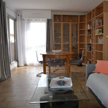 Rent this 1 bed apartment on 30700 Uzès