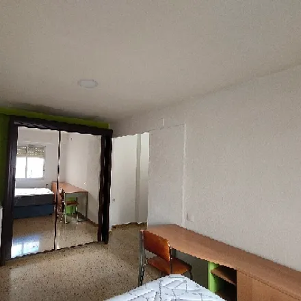 Image 2 - Carrer de Fontanars dels Alforins, 79, 46014 Valencia, Spain - Room for rent