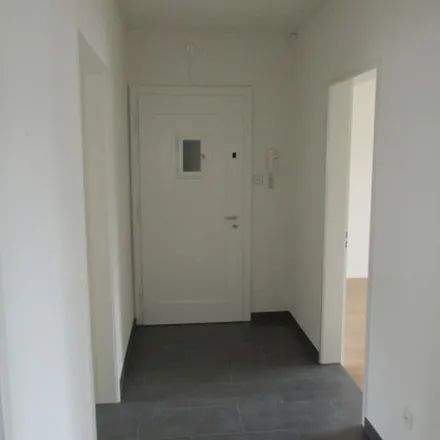 Rent this 3 bed apartment on Rue des Hirondelles / Schwalbenstrasse 15 in 2502 Biel/Bienne, Switzerland
