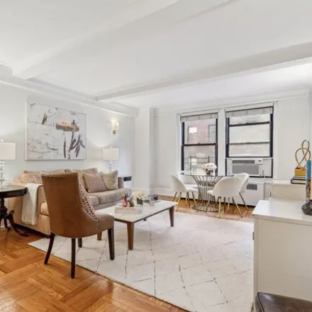 Buy this studio apartment on 333 East 53rd Street in New York, NY 10022