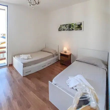 Image 1 - Baveno, Verbano-Cusio-Ossola, Italy - Apartment for rent