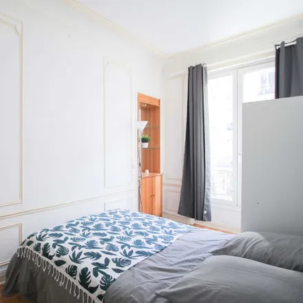 Image 2 - 207 Rue du Faubourg Saint-Denis, 75010 Paris, France - Room for rent