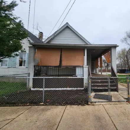 Buy this 3 bed house on 1235 West Millman Street in Peoria, IL 61605