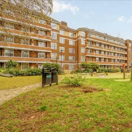 Image 9 - Brent Court, 26-40 Emlyn Gardens, London, W12 9UB, United Kingdom - Apartment for sale