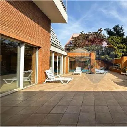 Buy this 2 bed apartment on Félix de Amesti 19 in 755 0076 Provincia de Santiago, Chile