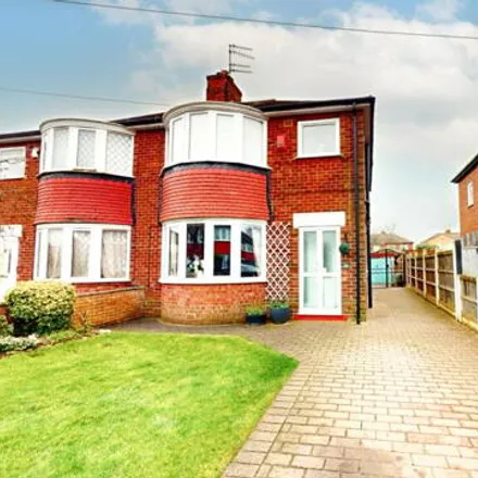 Buy this 3 bed duplex on Liverpool Avenue in Doncaster, DN2 4EY