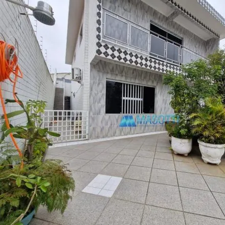 Buy this 3 bed house on Rua Duque de Caxias in Boqueirão, Praia Grande - SP