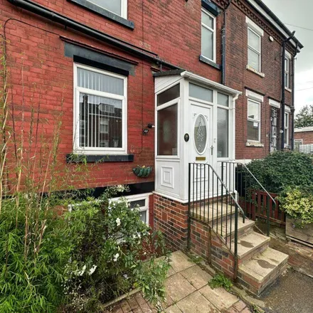 Rent this 1 bed room on Barras Place in Leeds, LS12 4JR
