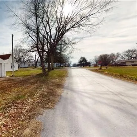 Image 3 - 1001 4th Street, Rich Hill, Bates County, MO 64779, USA - House for sale