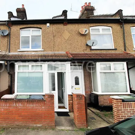 Image 1 - Turners Road South, Luton, LU2 0PH, United Kingdom - Townhouse for rent