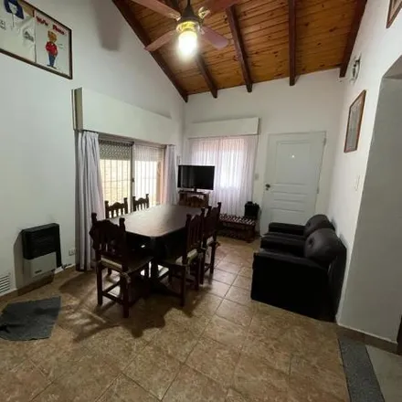 Buy this 2 bed house on Castilla la Nueva in Departamento San Lorenzo, Roldán