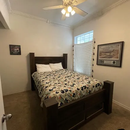 Rent this 1 bed room on 937 Copper Way in Vacaville, CA 95687