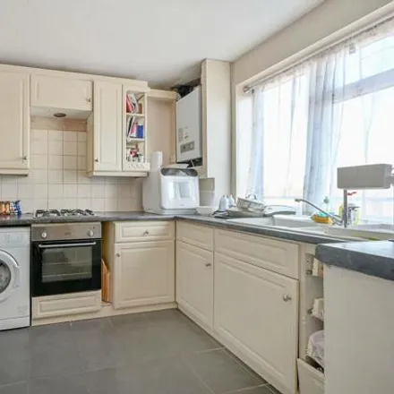 Buy this 2 bed apartment on Hogarth Lane in London, W4 2AU