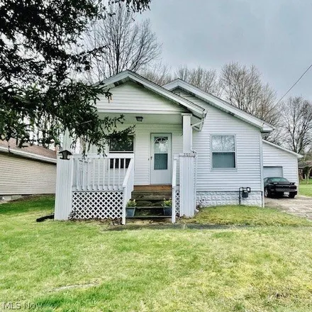 Buy this 2 bed house on 3743 Elmwood Avenue in Youngstown, OH 44515