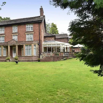 Rent this 5 bed apartment on Admiral Rodney in New Road, Prestbury