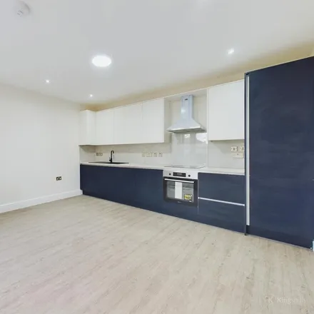 Rent this 1 bed apartment on Easton Terrace in High Wycombe, HP13 6AE