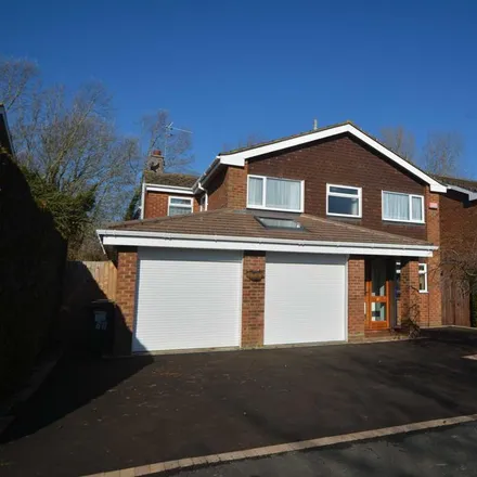 Rent this 4 bed house on Windmill Hill Drive in Bletchley, MK3 7RJ