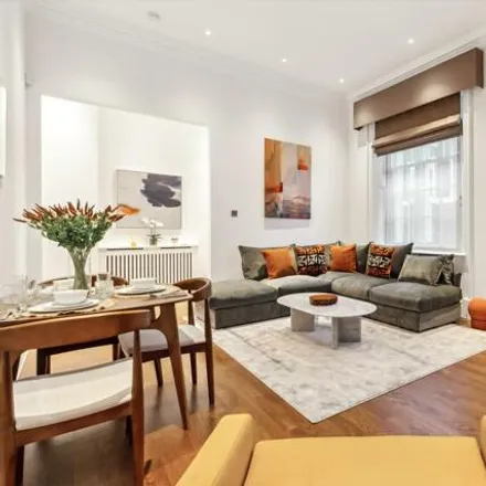 Rent this 2 bed room on 4 Southwick Place in London, W2 2TL