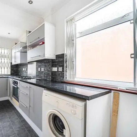 Image 2 - Turner Road, Mollison Way, South Stanmore, London, HA8 5QY, United Kingdom - Duplex for sale