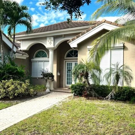 Image 3 - 2453 Northeast 13th Street, Fort Lauderdale, FL 33304, USA - House for sale