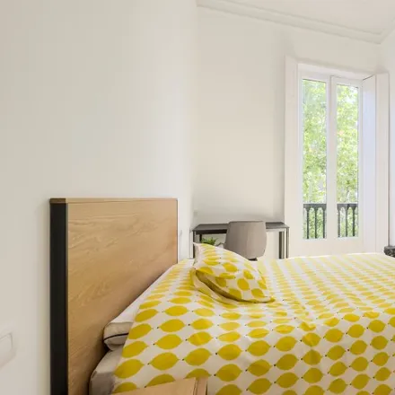 Rent this 7 bed room on Carrer de la Diputació in 294, 08001 Barcelona