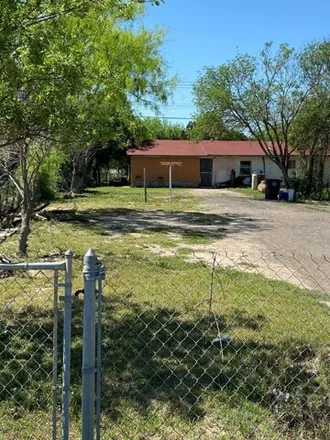 Buy this 3 bed house on 234 Fresno Street in Chula Vista, Maverick County