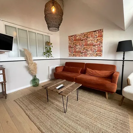 Rent this 2 bed apartment on 100 Rue de la République in 76000 Rouen, France